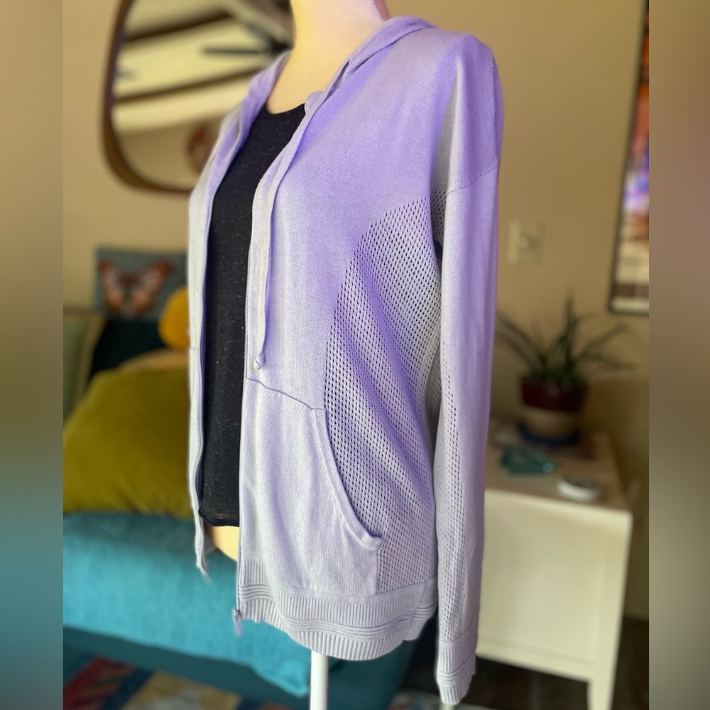 Lululemon Wake Up & Go Sweater
Starlight